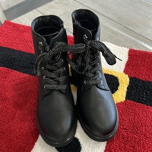 So black boots